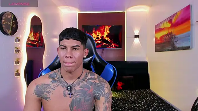 Damian_latinxxx live cam on StripChat