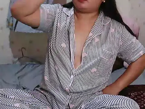 sweetchubz_26 live cam on StripChat