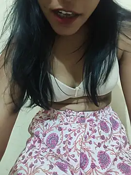SWEETY_LADKI live cam on StripChat