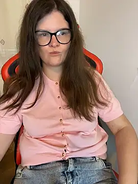 ChubbyBae live cam on StripChat