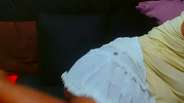 AfricanBigAssxx98 live cam on StripChat