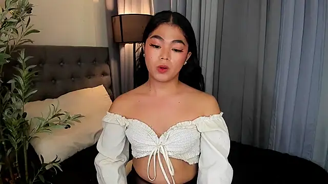 Model: AsianHugecockAnna
