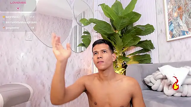 Noah_sexhotty