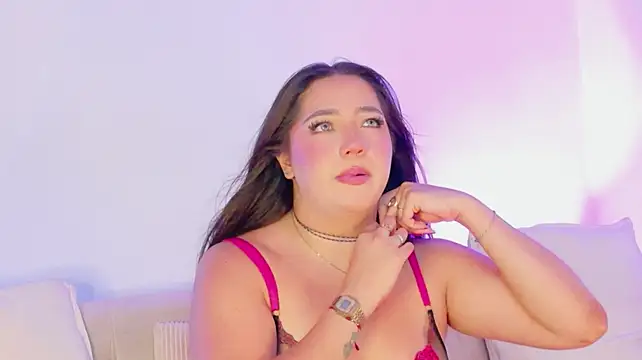 hannah_pradaa