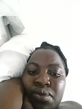 creamyy_pussie live cam on StripChat