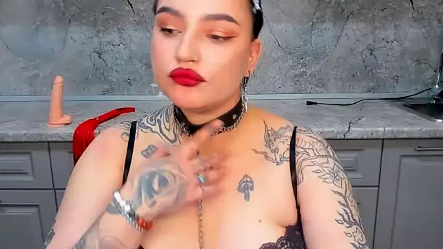 NikkiSummer live cam on StripChat
