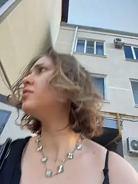 kellykeler (F teen) - Squeezing naked TITS in PUBLIC