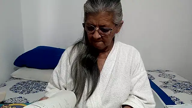 candy_mature_ live cam on StripChat