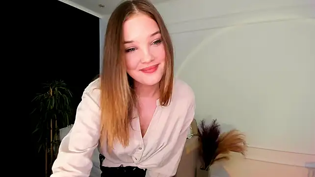 FloweryLove_1 live cam on StripChat