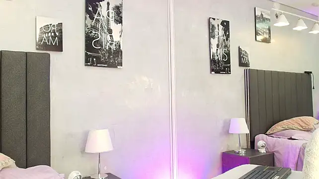kendra_london live cam on StripChat