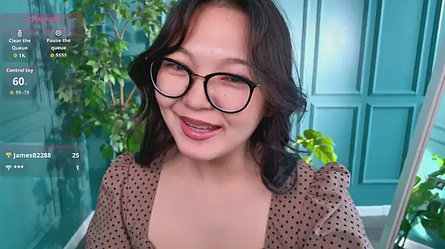 AlishaCloud live cam on StripChat