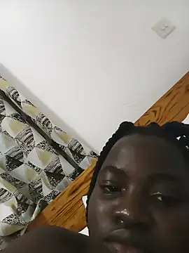creamyy_pussie live cam on StripChat