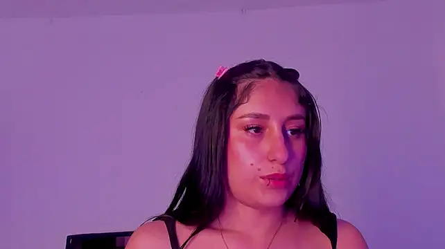 Princesstiny live cam on StripChat