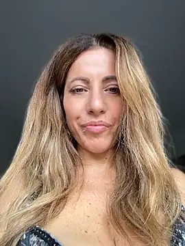 sexylenia Live Webcam on Stripchat