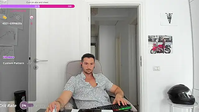 ZackFraser live cam on StripChat