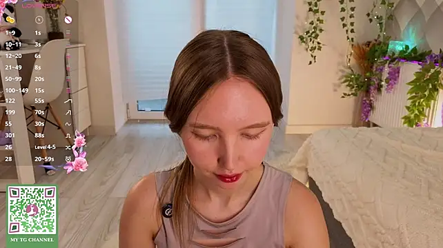 ElfredaTupy live cam on StripChat