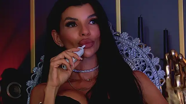 EleniaDevons live cam