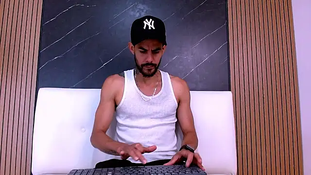 Leo_vesper1 live cam on StripChat