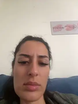 catmila94 (F young) - Siririca escondida do montador