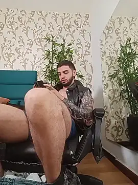 Michael_magno live cam on StripChat