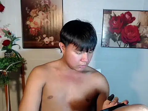 Sweet_Ivanxx live cam on StripChat