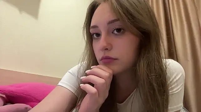 ShereeRepetowski live cam on StripChat