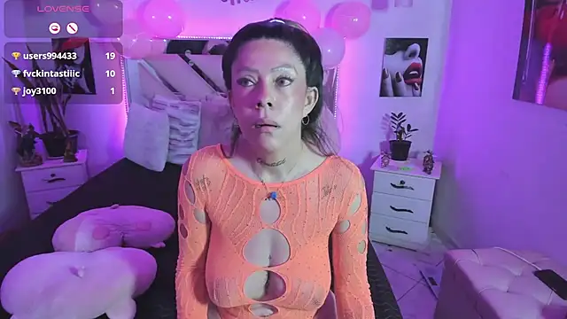 Karly_moon live cam on StripChat