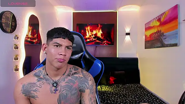 Damian_latinxxx live cam on StripChat