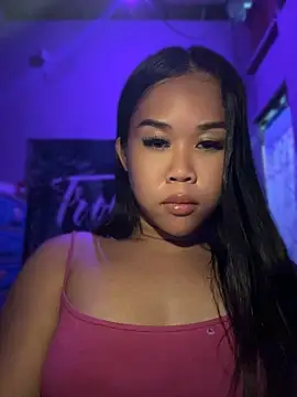 urfavecreamcheese live cam on StripChat
