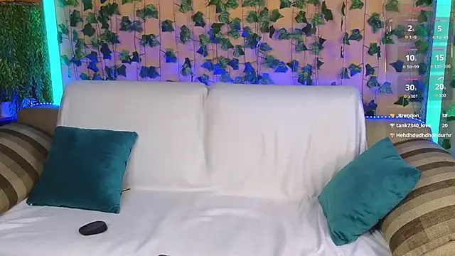 Eva_SmidtX live cam on StripChat