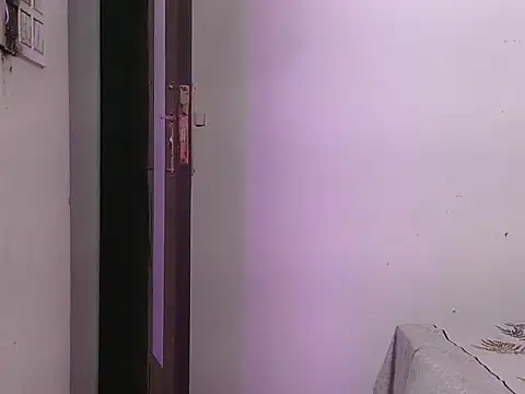 iliyana-20 live cam on StripChat