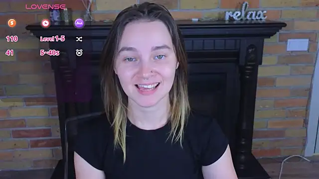 Ellie_Sunset live cam on StripChat