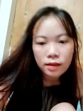 DoliceGirl2k live cam on StripChat