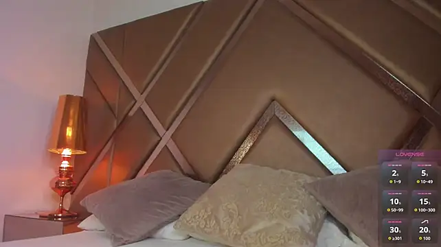 scarlethcollins_ live cam on StripChat