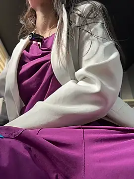 iris_cuteface (F young) - put toy inside 🔥😍💦