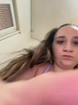 sexyalisya (F young) - SQUIRTO CON VOI