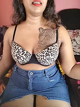 Sexy-Monikaa