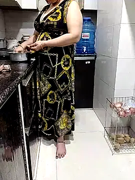 onelifebabby (Ask my age) - Boobs open