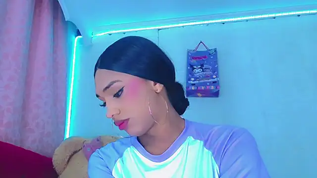 Model: NahomiCamper