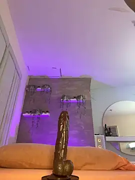 Keirahartz live cam on StripChat