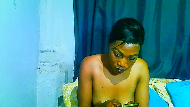 freaky_naughty live cam on StripChat