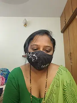 sexynayan23 live cam on StripChat