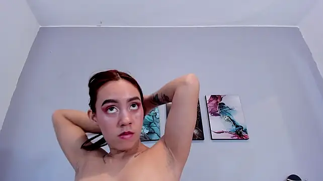 Estrella_Duran live cam on StripChat