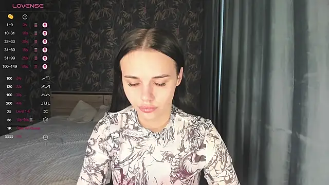 Kseni_a live cam on StripChat