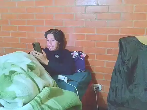 johan70sexy live cam on StripChat