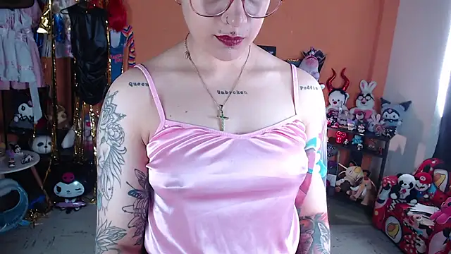 MissMiia2 live cam on StripChat
