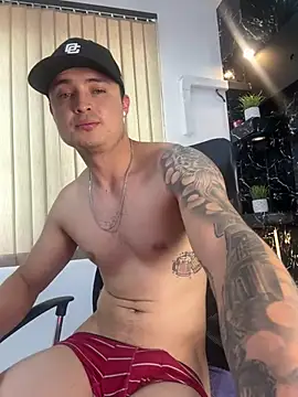 Alexander_ferre live cam on StripChat