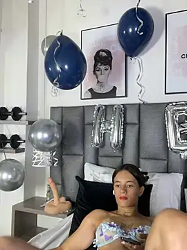 JuliaColemann live cam on StripChat