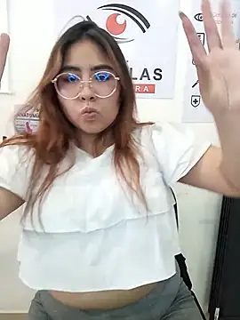 Sofia_Honey1 live cam on StripChat