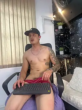 Alexander_ferre live cam on StripChat